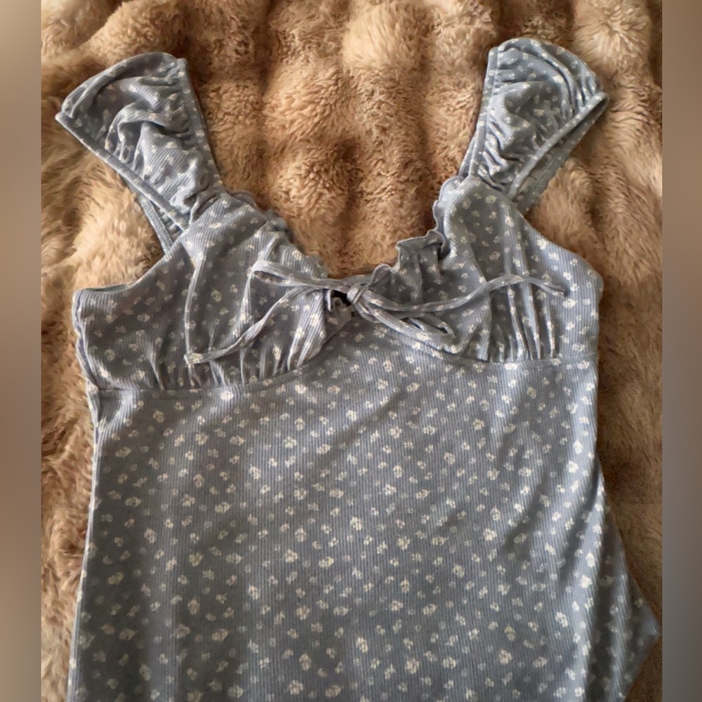 Wild Fable Blue and White Floral Woman Bodysuit - Picture 2 of 5